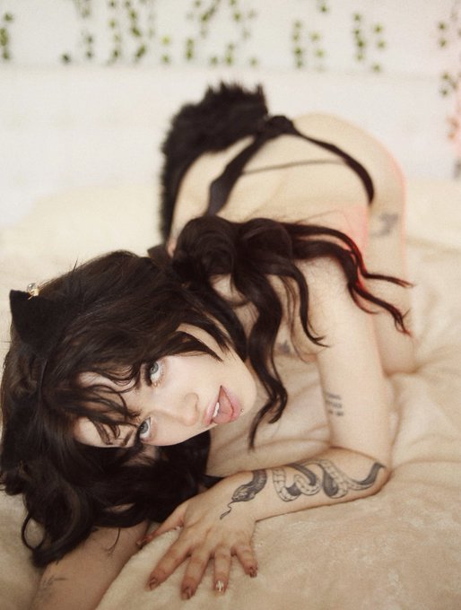 Watch Narumibunni's leaked NSFW photo on TwXstars