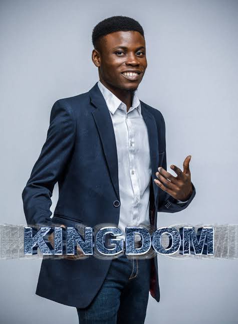 utrend_tv_'s tweet photo. Celebrate Me.. Now wen i dey Alive🎤🏆
Abeg Celebrate #KINGDOM 💃🎆🎉🎉🎉
WINNER OF #NigerianIdol https://t.co/FoyNNOrh08