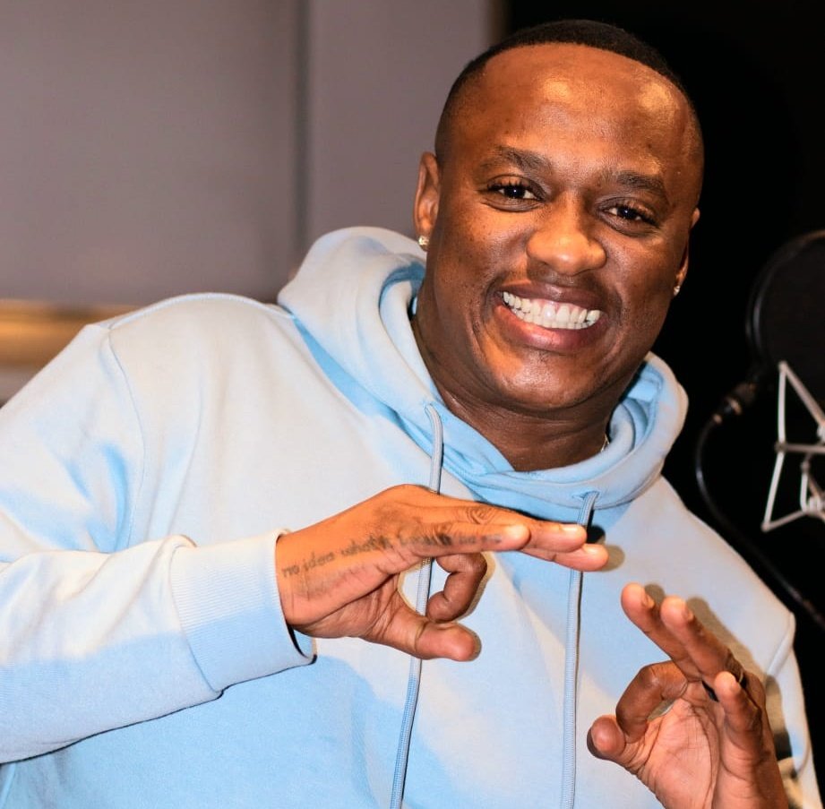 EricanSA's tweet image. RT 4 jub jub 
Like for moss 

#Uyajola99 #Uyajola99Sundays