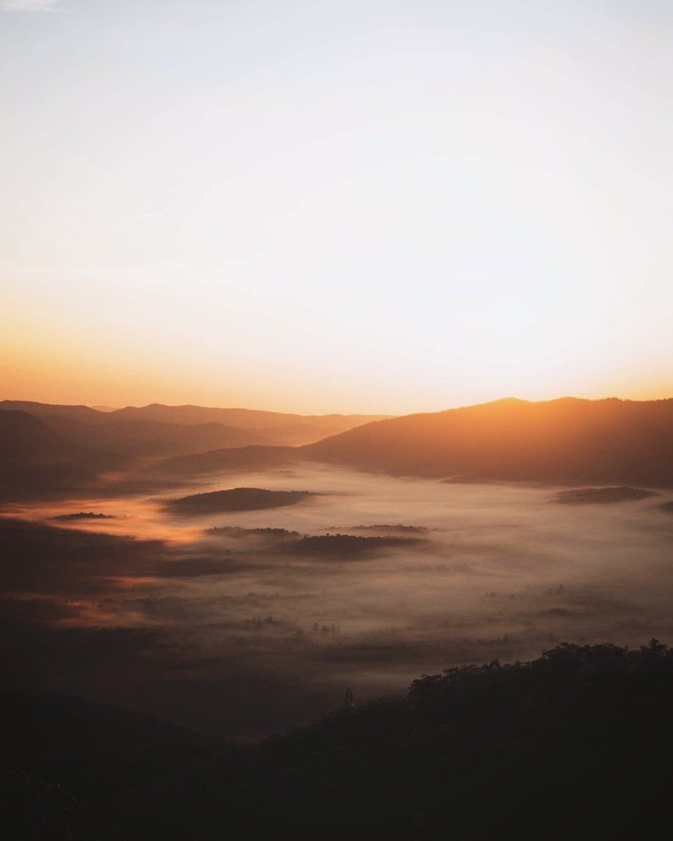 tybakrx's tweet photo. rolling fog https://t.co/H1HwAIf5Fs