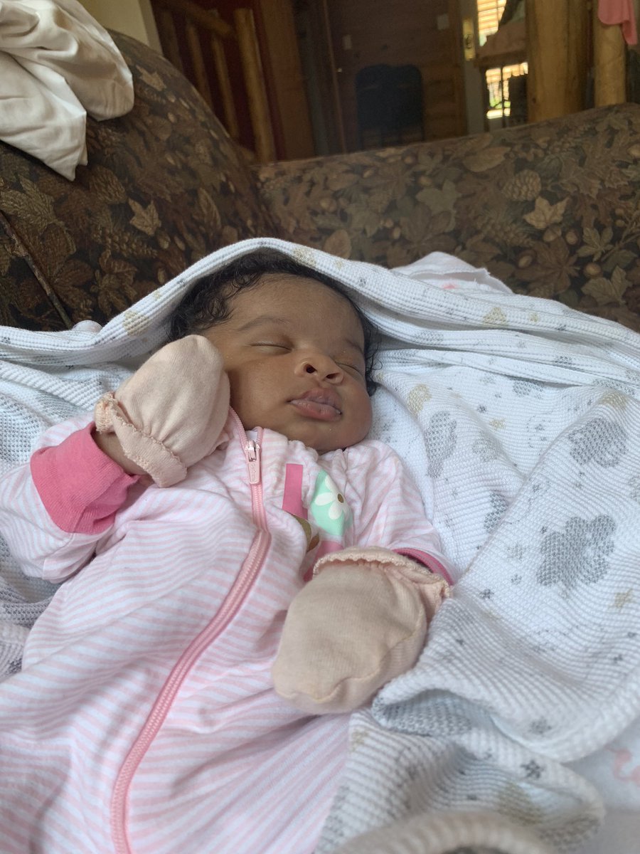 __xHuncho's tweet photo. motherhood been great too me 🦋 https://t.co/DGzB4Jimsd