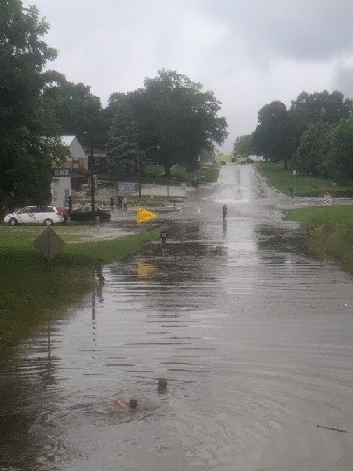 Jesse_Risley's tweet photo. Lots of #flashflooding in Augusta, IL from recent heavy rainfall. @NWSQuadCities #ilwx #ffwarning https://t.co/RpvGIkx7rO