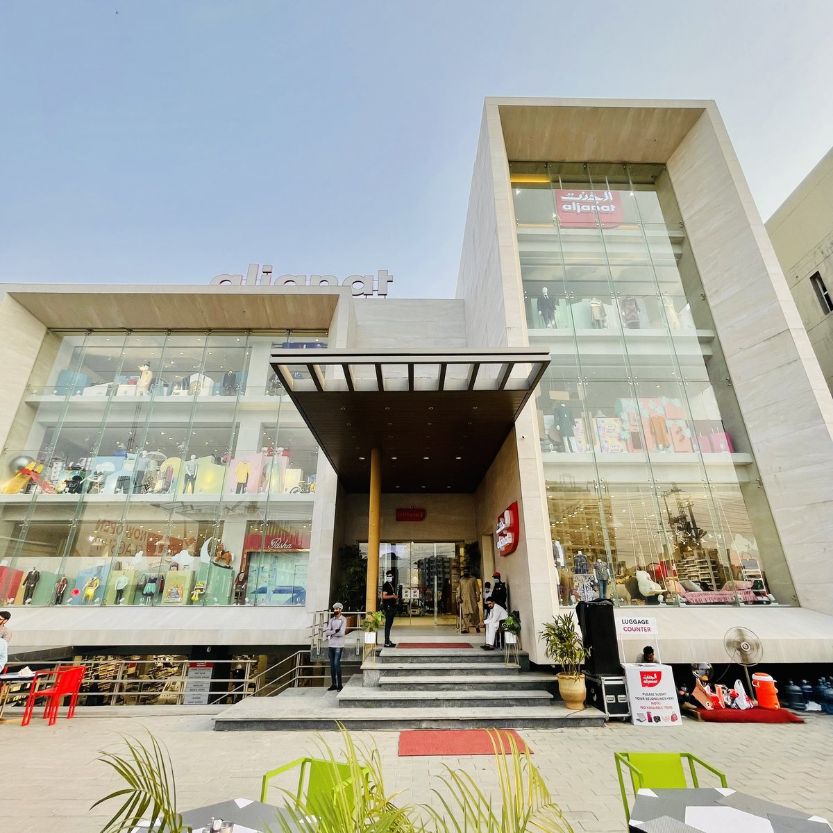 rezzalyshah's tweet photo. AlJanat Mall Flagship Store Launched in Islamabad with a bang on GT Road .
Come join us and enjoy unlimited shopping and numerous discounts.
#AlJanatMall #flagship #launch #summer #collection #shopping #lifestyle #brands #highlife #RezzPR https://t.co/0LayJ9GS39