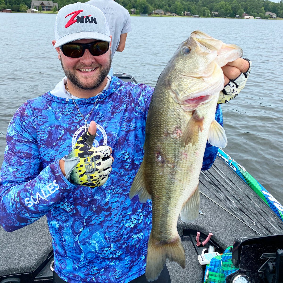 joeyfishing's tweet photo. This poor largemouth had seen better days as far as health goes but I still loved her! #fishing #bassfishing #largemouthbass #lakemitchell #coosariver #joeyfishing
@Zmanfishing
@SCALESGEAR
@wileyx
@NitroBoats https://t.co/it4CTz28pM