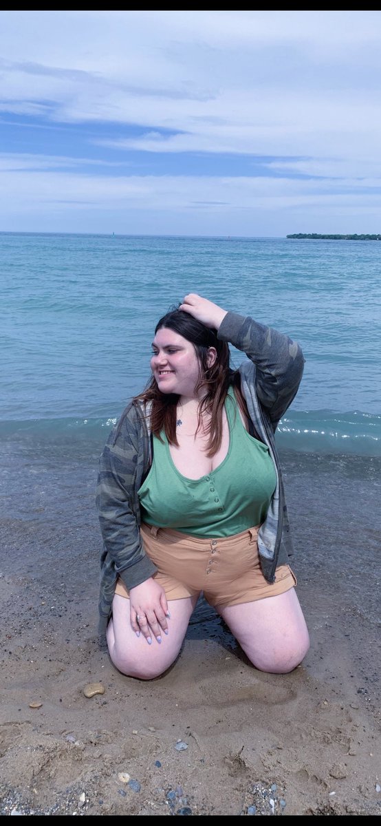 Brittanie 🦥 tweet media