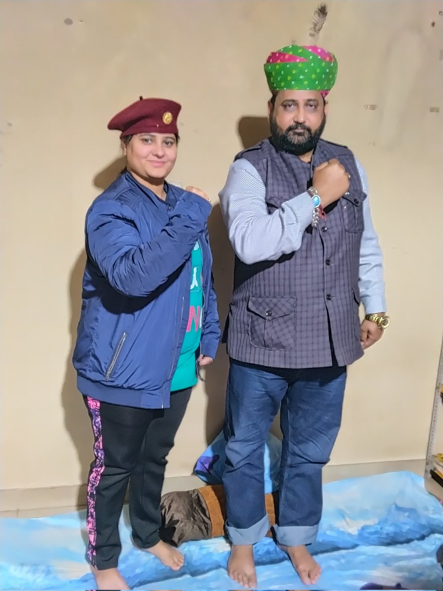 आशा करते हैं कि जिस तरह आपने राजस्थान की जनता को इस समाज़ में इज़्ज़त और शोहरत दिलाई है यही आशा है कि आप राजस्थान की पावन भूमि पर यहाँ कार्य करते हुवे इस बीरभूमि पर यहाँ के कलाकारों का भी मार्गदर्शन और प्रोतसाहित करें 
आपको जन्मदिन की ढेर सारी शुभकामनाएं 
 <a href="/sukhdevgogamedi/">Sukhdev Singh gogamedi</a>