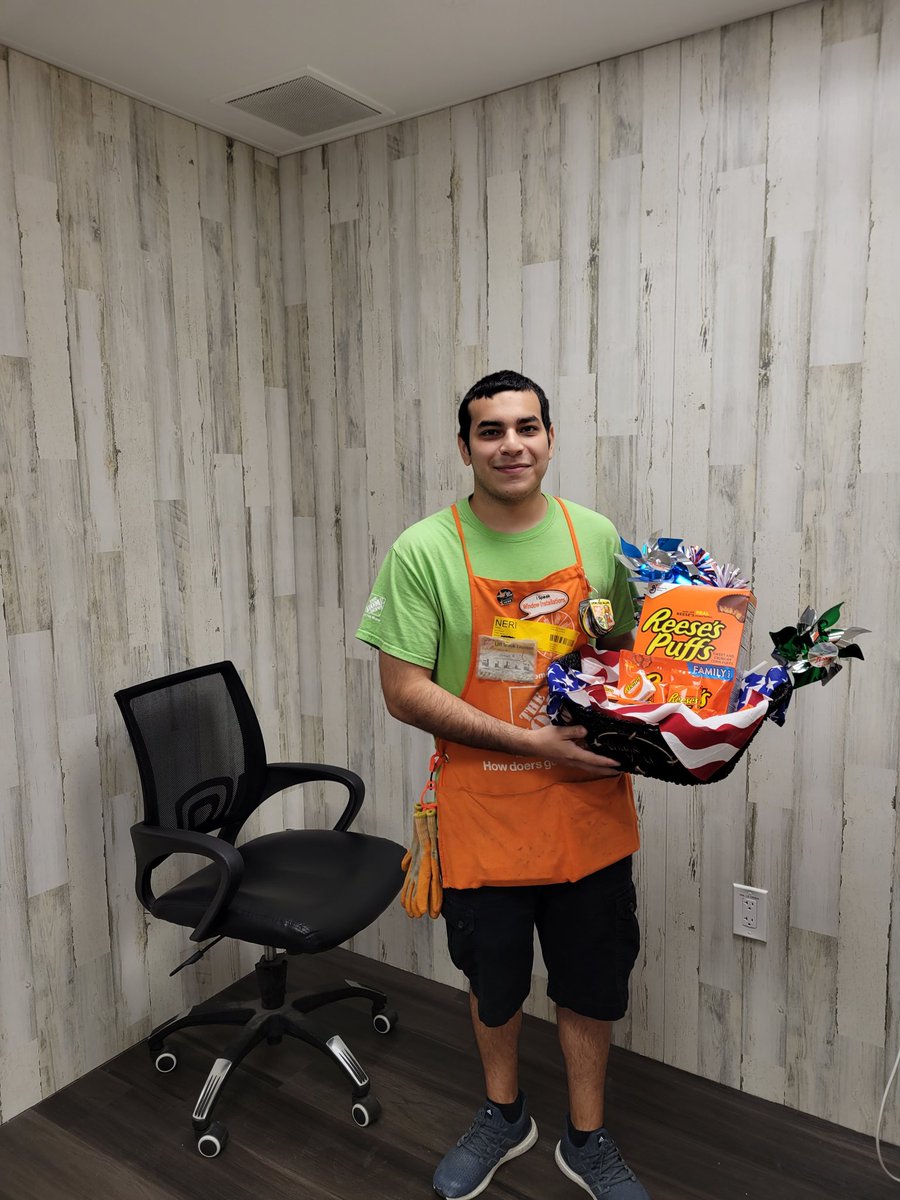 mike3718's tweet photo. Jesus D21 Recovery/Sales Associate puts it back together everynight just so we can destroy it again. Just a custom thank you for all you do. @0238 #VOA365 https://t.co/Hw7EqjwHOH