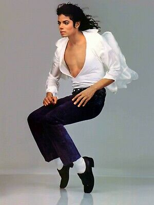 consiglioamico's tweet photo. Mancini che sfida la gravità che neanche Michael Jackson
#ItaliaInghilterra https://t.co/OgTSfl74fH