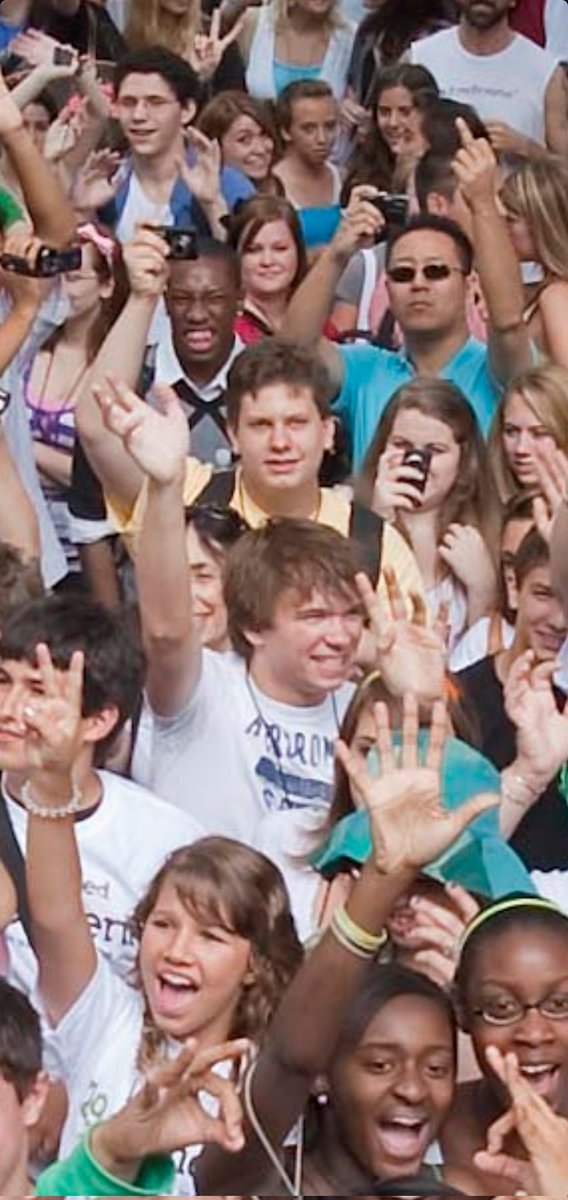 Jonathan Paula 📺 (@jonpaula) on Twitter photo It's fitting that I was back in New York yesterday, exactly 12 years after the famed #789Gathering in Central Park. Legitimately felt like a celebrity that afternoon!
Recognize any of these early <a href="/YouTube/">YouTube</a> stars? 😊
<a href="/DeStorm/">DeStorm Power</a> <a href="/makemebad35/">Damian Zen</a> <a href="/rhettmc/">Rhett McLaughlin</a> <a href="/MysteryGuitarM/">Joe Penna</a> <a href="/davedays/">Dave Days</a> It's fitting that I was back in New York yesterday, exactly 12 years after the famed #789Gathering in Central Park. Legitimately felt like a celebrity that afternoon!
Recognize any of these early <a href="/YouTube/">YouTube</a> stars? 😊
<a href="/DeStorm/">DeStorm Power</a> <a href="/makemebad35/">Damian Zen</a> <a href="/rhettmc/">Rhett McLaughlin</a> <a href="/MysteryGuitarM/">Joe Penna</a> <a href="/davedays/">Dave Days</a>