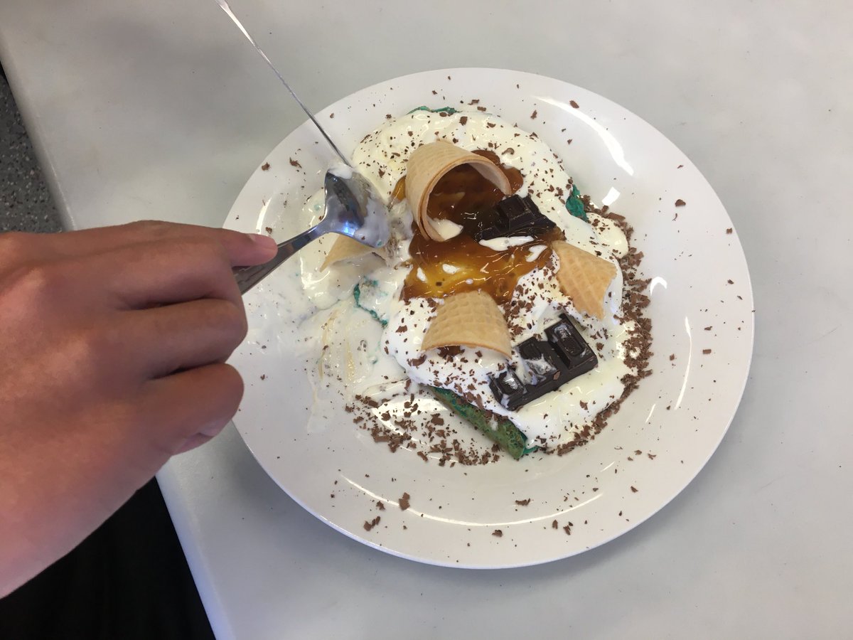 sandra howard tweet media