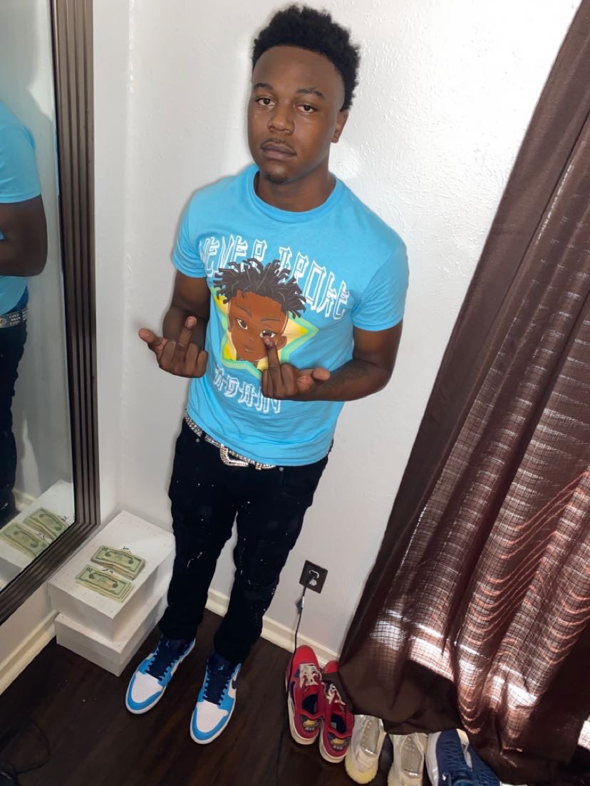 R_AlexanderJR's tweet photo. Please tel these nighas ion need em , tell these hoes that they gone die that’s if they try for any reason🤢6️⃣ #BigMMY🏀 https://t.co/Fed9exzFUv