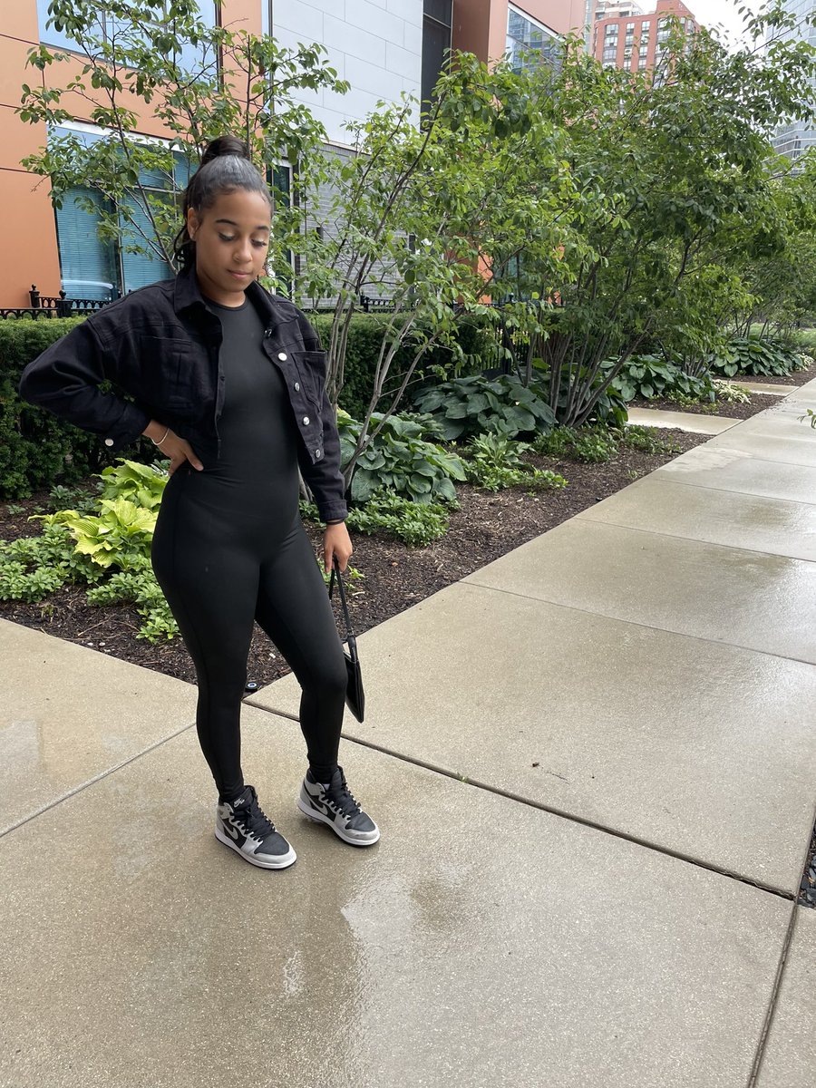 AllenSamah's tweet image. walkin around with an abundance🖤