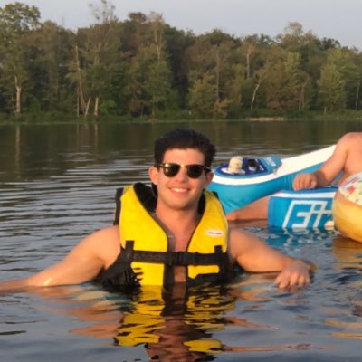 ianstone27's tweet photo. #NewProfilePic My profile picture is no longer from my junior year of high school https://t.co/1yHsBSIZRe