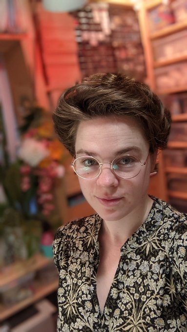 My work style is turning a bit Gibson Girl https://t.co/lJAJ0fKLCC<a href="/tag/mechanicalkeyboard"class="tags"><span>#mechanicalkeyboard</span></a>