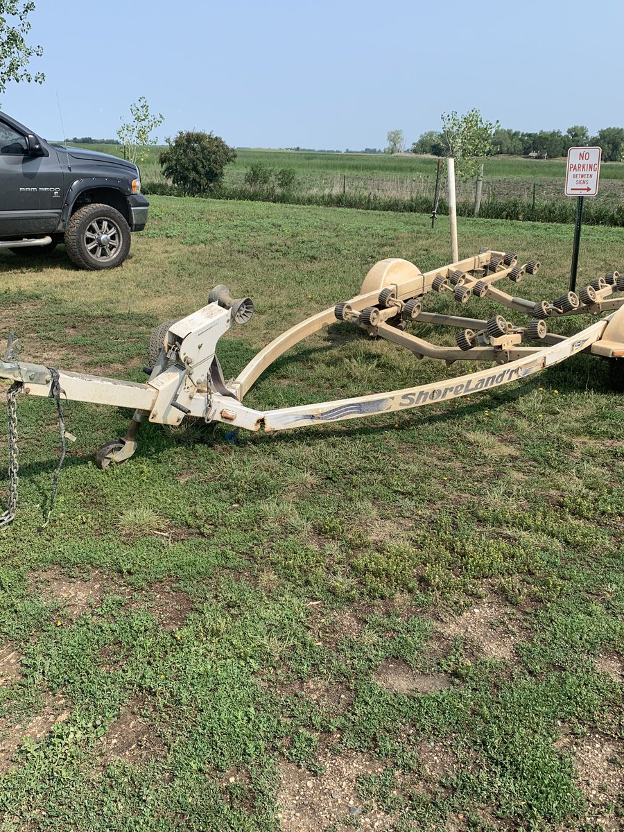 SDFertilizer's tweet image. I’m hopeful this person had a well stocked cooler and the fish bite well. He ain’t pulling the boat home for a while.