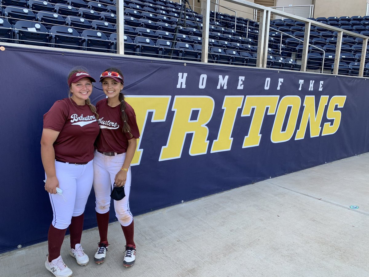 Brooks2023's tweet photo. Thank you @UCSDsoftball @CoachRayNoelte @UCSDCoachG for hosting two of our girls @ellajenkins2023 @KailaniTatro they had a great time https://t.co/8iEb0T37nP
