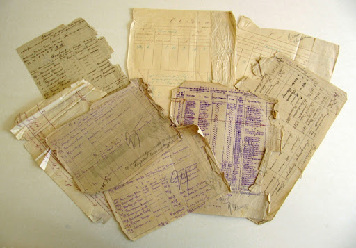 Brian_ThaLion's tweet image. Vaccination cards on the ground after I Love Soca