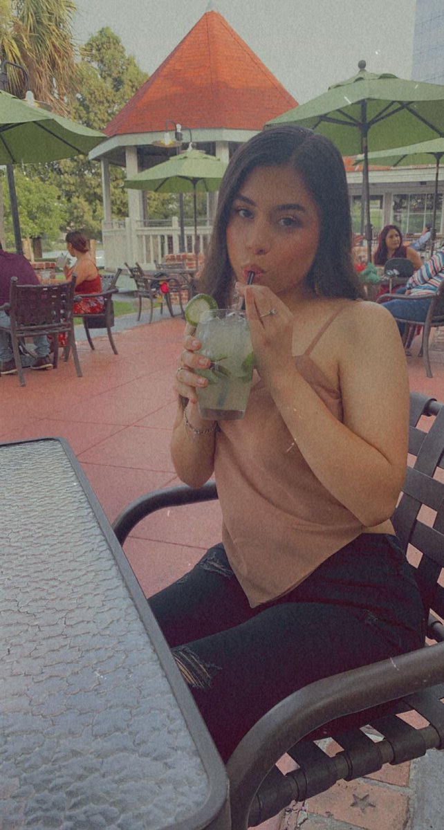 adriennelll's tweet photo. 21 baby🤩🥳 https://t.co/0kgTidbbtn