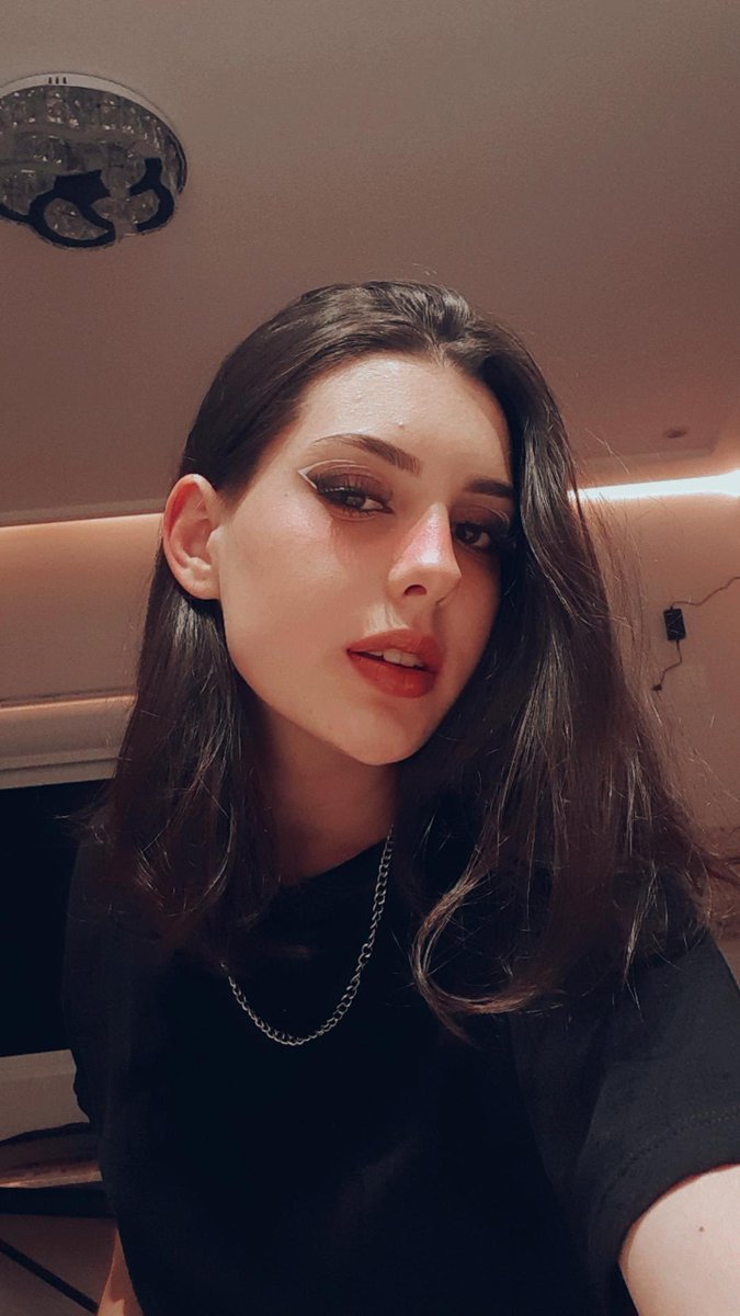 ic_patosul's tweet photo. ✨Vice tesoureira Julia Elisa
ser linda demais https://t.co/g1RWqinQJQ