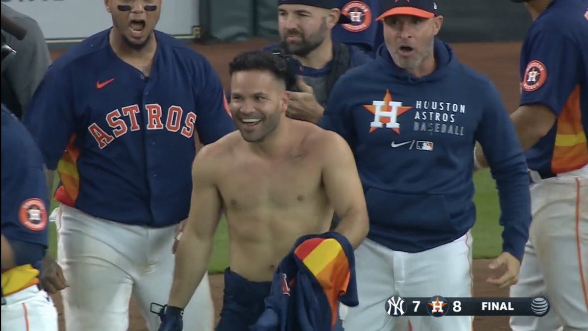 ApolloDez1's tweet photo. HANG IT IN THE LOUVRE FOREVER https://t.co/mBAVg8aJBY