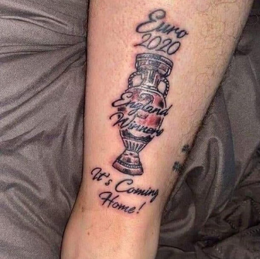 Je pense au mec qui s’est fait ce tatouage MDR