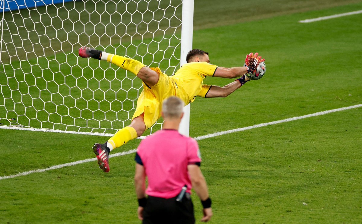 DONNARUMMA! QUE HOMEM!
