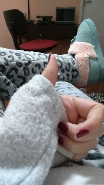 OficialNara_Br's tweet photo. #SegundaDefendersSDV
#TeamMagicDream
NA CIDADES GRANDES O POVO meio dia está no maior frio e não reclama.
PARAENSE quando cai chuvinha na madrugada⤵️😅🙊👑 https://t.co/BxneuccwpC