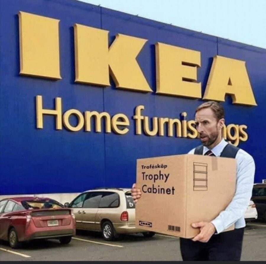 Col06Jul's tweet photo. Southgate returns his latest purchase #Euro2020Final https://t.co/5a1gBiXezx