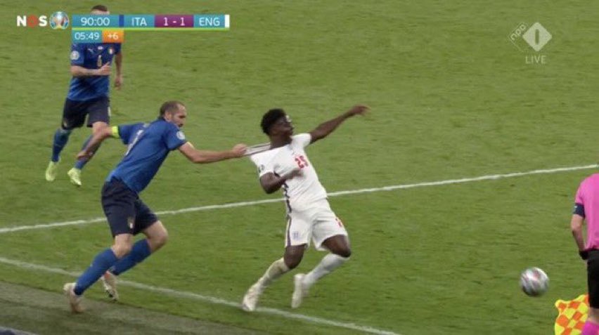 owhboi's tweet image. #EuroFinal
England : "It's coming home"

Italia: