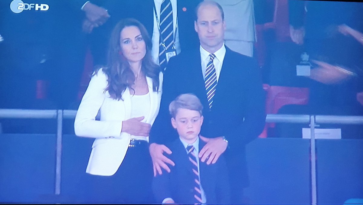 #Euro2020Final #ENGITA #EURO2020 #EM2021
Wenn England realisiert, dass das Ausbuhen und Laserpointer nicht zum Sieg verholfen haben.