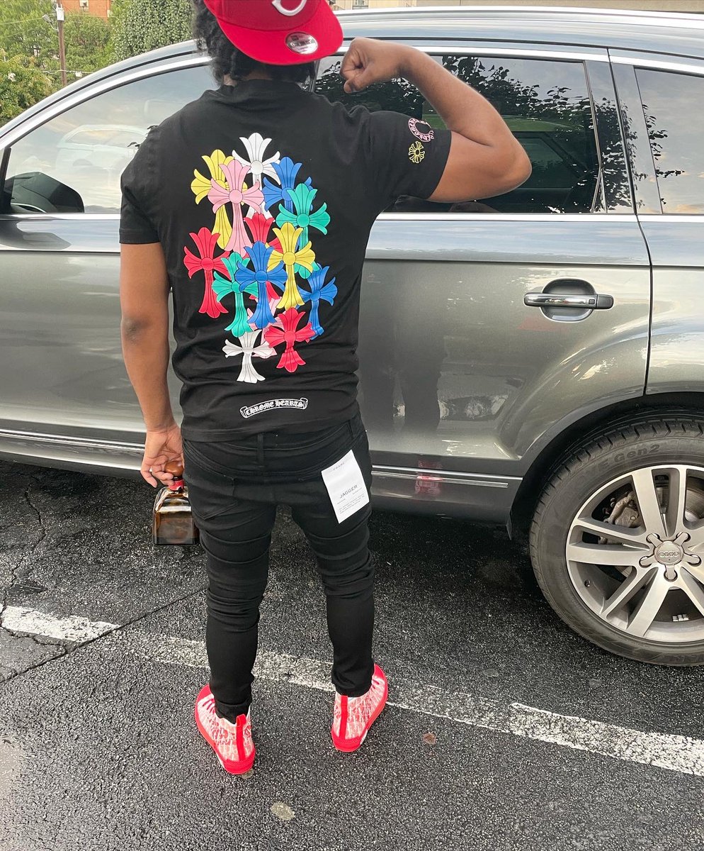 saucylife_style's tweet photo. In that water better hope you can swim cause I’m telling you niggas I’m playing for keeps #HAPPY24Day #LLDAVE #LLAJ #Dior #chromehearts lastnight https://t.co/DosEXRrDVD