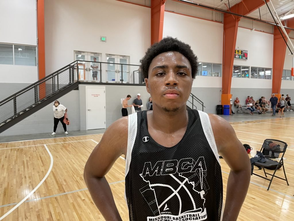 PrepHoopsMO's tweet photo. MBCA Small College Showcase: Team No. 14 Evals https://t.co/xfZdbgCbgI https://t.co/uUZzL7Bcn3