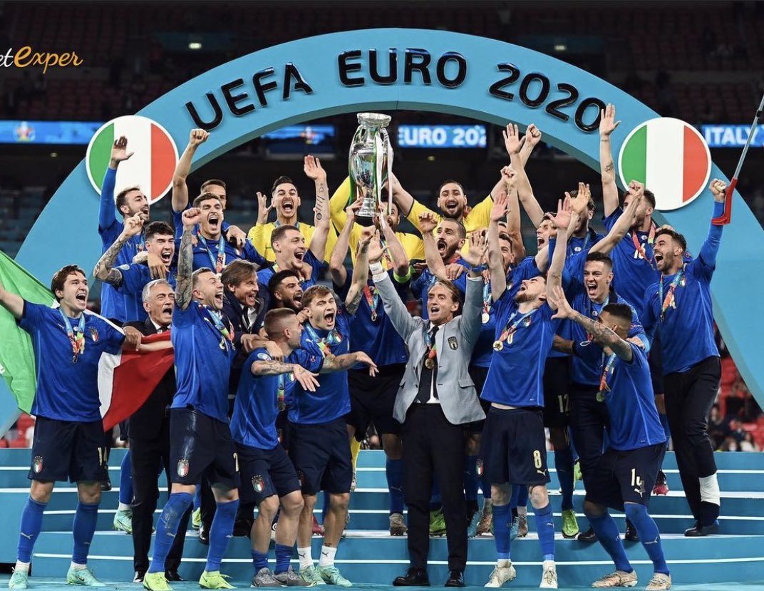 stepxaway's tweet photo. it’s coming but it’s coming at rome
#ItalyVsEngFinal #ita #Italy #InghilterraItalia #Italywin https://t.co/p77G2arbGA