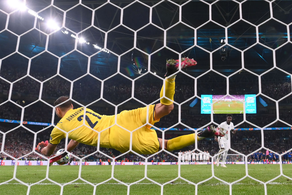 Gianluigi Donnarumma. A national hero. 🦸‍♂️ #VivoAzzurro #EURO2020 #ITA #ITAENG