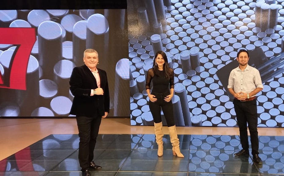 julicanias's tweet photo. Dia7, está noche, a las 22, EN VIVO, por Canal 10. El ex intendente Daniel Giacomino y Esteban Avilés  (Turismo). Mucha información sobre la interna radical y peronista.  @yani_soria  @AdrianSoriaMKT @ArAsef  Nos vemos !!! https://t.co/BfBkhrdPwO