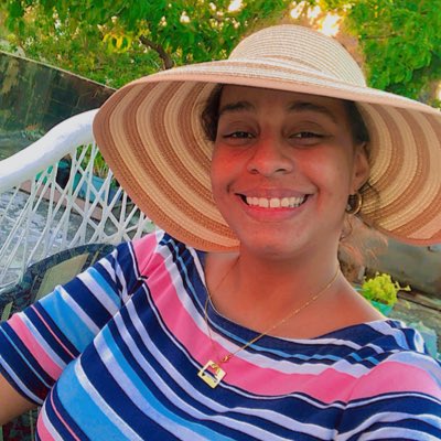 ClariGombs's tweet photo. #NuevaFotoDePerfil https://t.co/4Yz2kbaDir