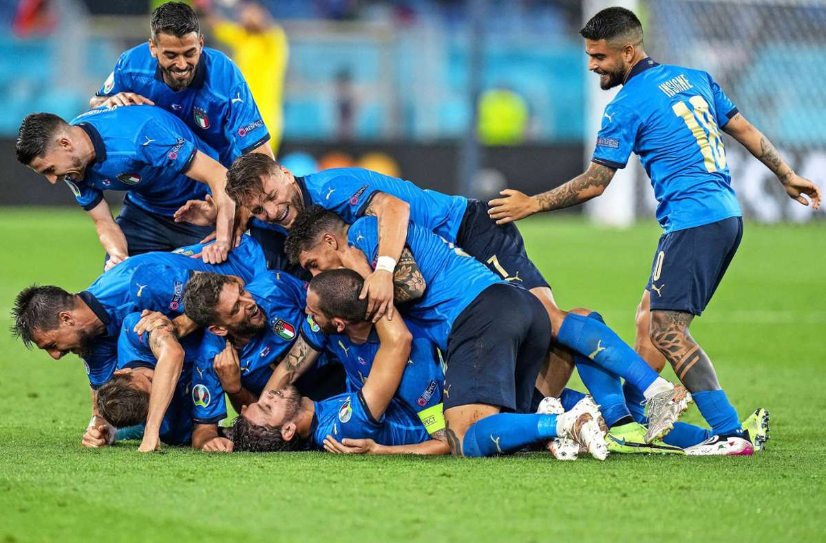 ItsPiera's tweet photo. 💚🤍❤️ #SquadraAzzurra https://t.co/KvLQ9gYDXh