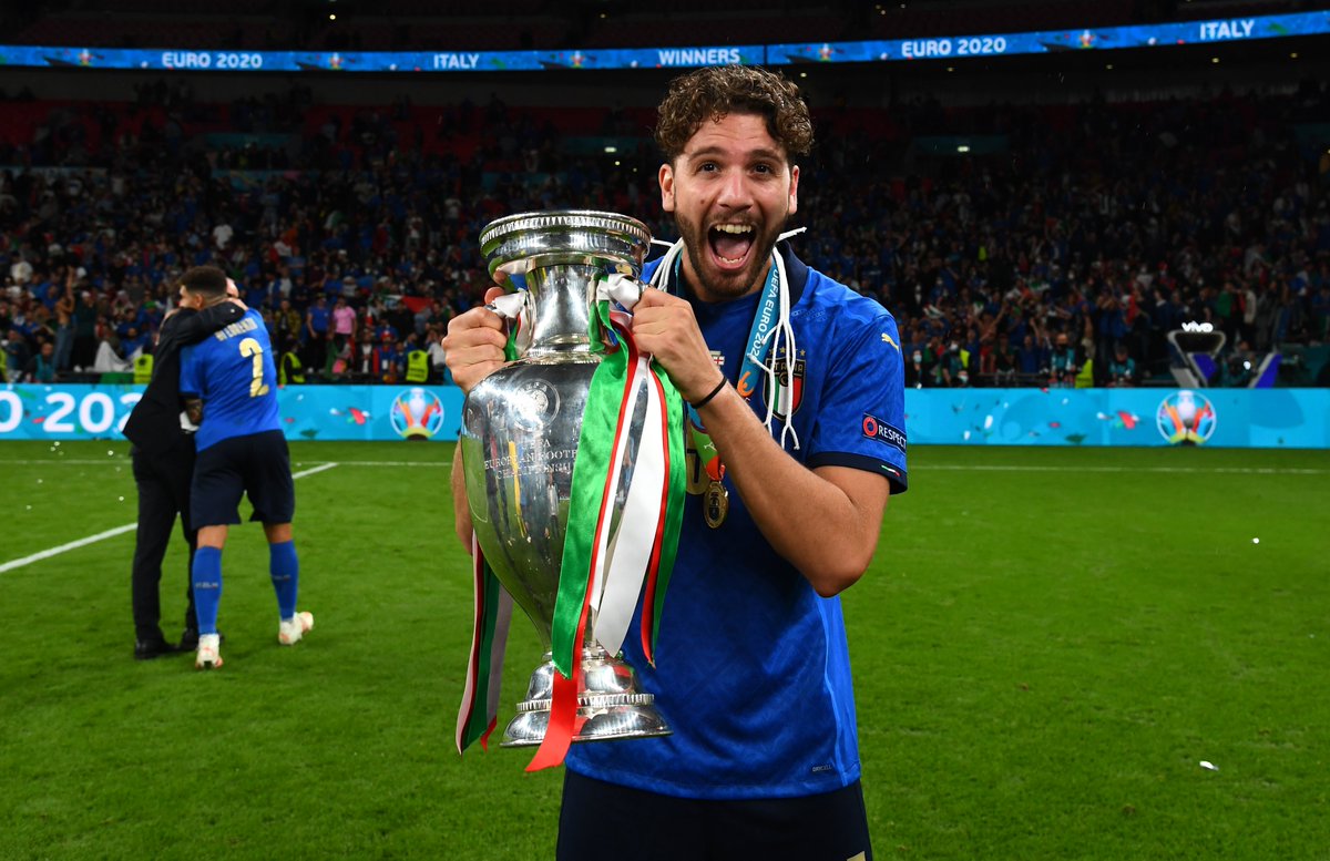 Azzurri's tweet photo. WOW! WOW!! WOW!!!
🏆🏆🏆🏆🏆🏆
🏆🏆🏆🏆🏆🏆
🏆🏆🏆🏆🏆🏆

#RinascimentoAzzurro 🏆🇮🇹
#Nazionale #Azzurri #VivoAzzurro https://t.co/QzTKzJyqpM