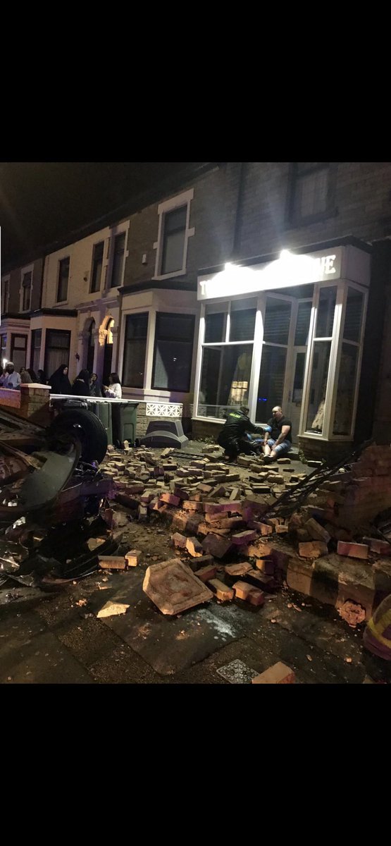 DeepdaleCA's tweet photo. Deepdale Road closed from Grill Shack to Touch wood boutique due to over turning of vehicle @leponline @LiveLancs @meemmadaat @cmusgrove85 https://t.co/n72KWlqpQ0