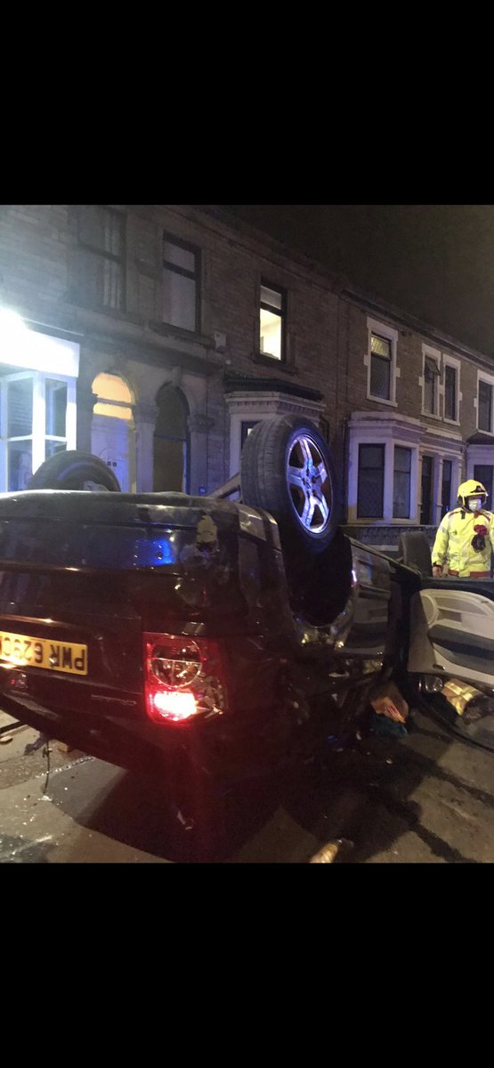 DeepdaleCA's tweet photo. Deepdale Road closed from Grill Shack to Touch wood boutique due to over turning of vehicle @leponline @LiveLancs @meemmadaat @cmusgrove85 https://t.co/n72KWlqpQ0