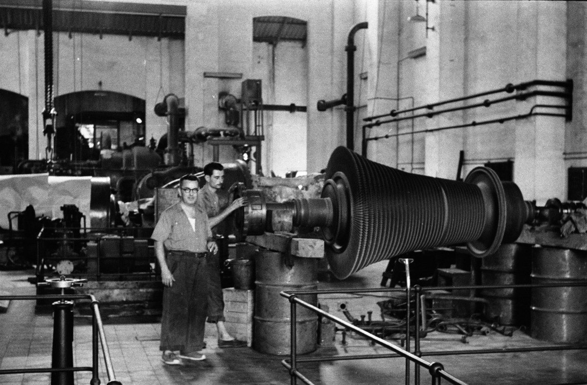 Gracias al #FondoHistórico de la <a href="/FundacionEndesa/">Fundación Endesa</a> viajamos en el tiempo con estas imágenes. 📸
¿Adivinas a qué época corresponden cada una de ellas?