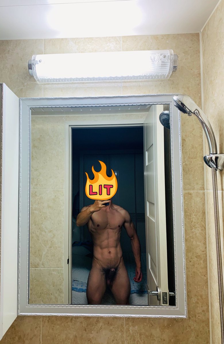 무신 해가 찜찜하게 뜨노 에휴…. 오늘 하루 고생 할 예정 #섹트 #근탑