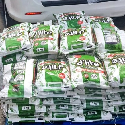 HopeSAfoundatio's tweet photo. Thank you so much for your support Mahomed &amp; Riaz 
This helps with our daily meal distribution

170 000 meals

"The best among you are those who bring greatest benefits to many others " 
 🤲🙏
https://t.co/en9fYa7TfO 
#donate #mealsa #eachoneHelpOne 
https://t.co/gwOHhl0Lsf https://t.co/R5KGjjGrLB