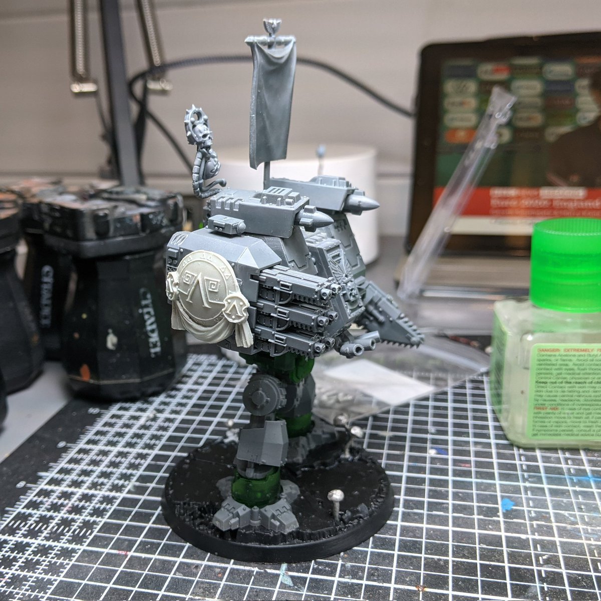 RJBayley's tweet photo. #WiP Wallbreaker pattern #Ironclad #Dreadnought for my Grave Apotheons #homebrew #SpaceMarines chapter.
#CustomChapter #HomeBrewChapter #GraveApotheons #workinprogress #modelkit #conversion #3dprint #SpaceMarine #warhammer #40K #WarhammerCommunity #warhammer40K #robot #cyborg https://t.co/Z32YjlrwLB