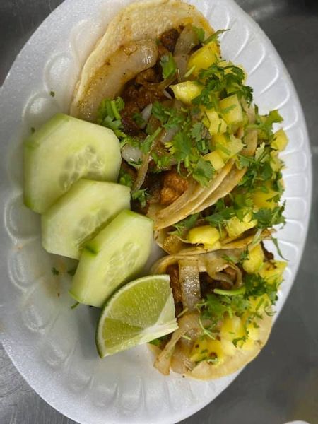 RostizeriaAutlan Pdx is the Newest cart features Mexican grilled chicken, aquas fresca, and $1.50 tacos! 
RostizeriaAutlan Pdx is located on the Harney St. Side toward the back in a big Blue Cart
OPEN: 11 am- 10 pm daily 
PHONE: 503-660-9867 #taco #tacos #foodcartspdx #cartlandia
