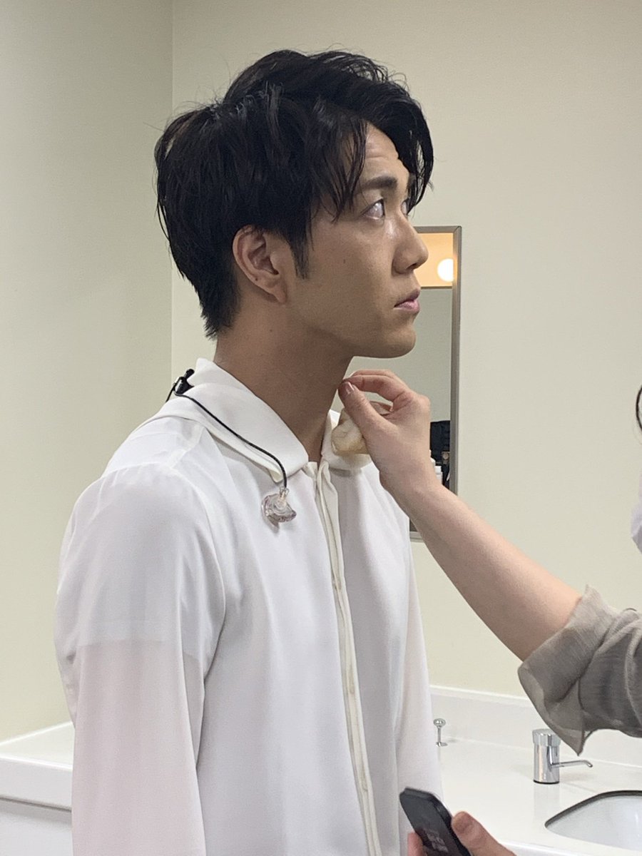 CRcrownland's tweet image. この日は上にモニターがあったから

こんな角度多いな😄

#中澤卓也
#あさタク
#おはよ😊 

なんだ？首毛抜いてんのか？

はい、おはよ😊