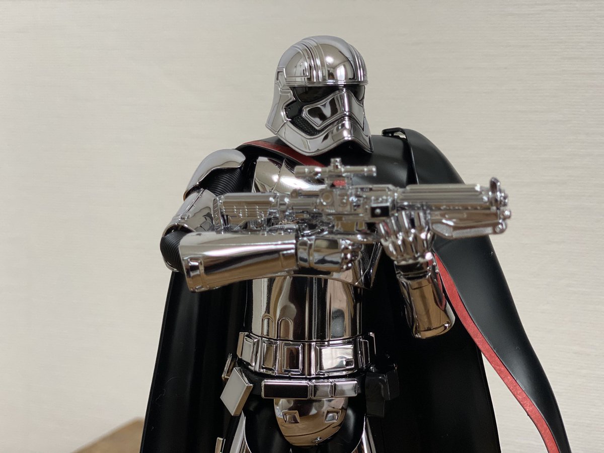 jnk2nd's tweet photo. 警棒もカッコいいけど、やっぱりブラスターの方が好きかも🥰✨

#スターウォーズ
#STARWARS
#キャプテンファズマ
#ブラスター
#スターウォーズ好きと繋がりたい
#プラモデル
#模型女子 https://t.co/WOX8LCuele