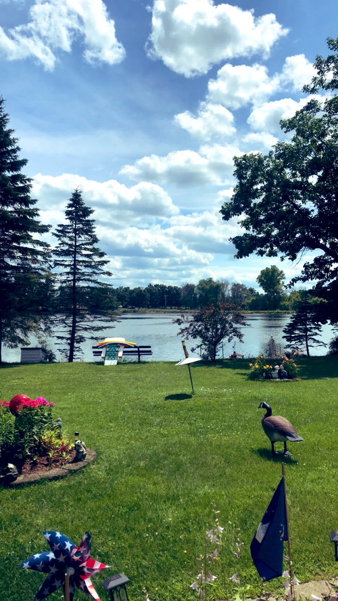 brittanylee_3's tweet photo. Trips to the cottage are never long enough. One of the best most relaxing times we’ve had in awhile ❤️ https://t.co/8CFDjgquZf