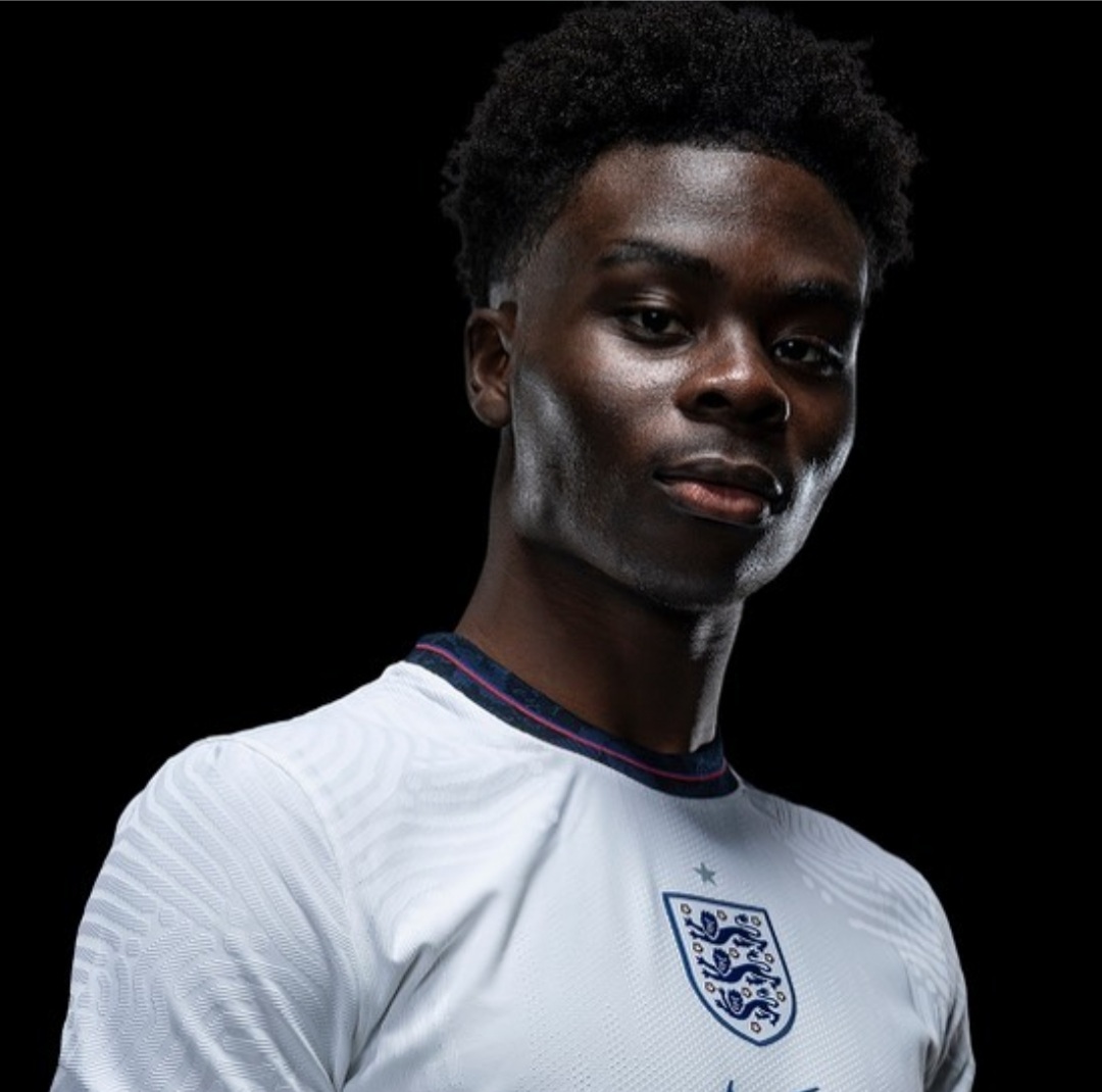 BooksByDavina's tweet photo. Much love and respect to #BukayoSaka. ⚽️ #YoungKing 👑 #OnwardsAndUpwards 🙌🏾 https://t.co/PNgpgCqGG6