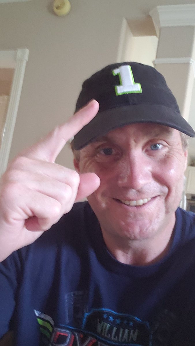 longhorndave's tweet photo. Mood #HeIsNumber1 @KurtBusch https://t.co/4svW9ScCoL